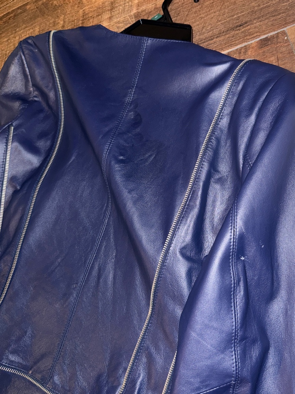 Elegant Women's Indigo Leather Jacket - Picture 14 of 14